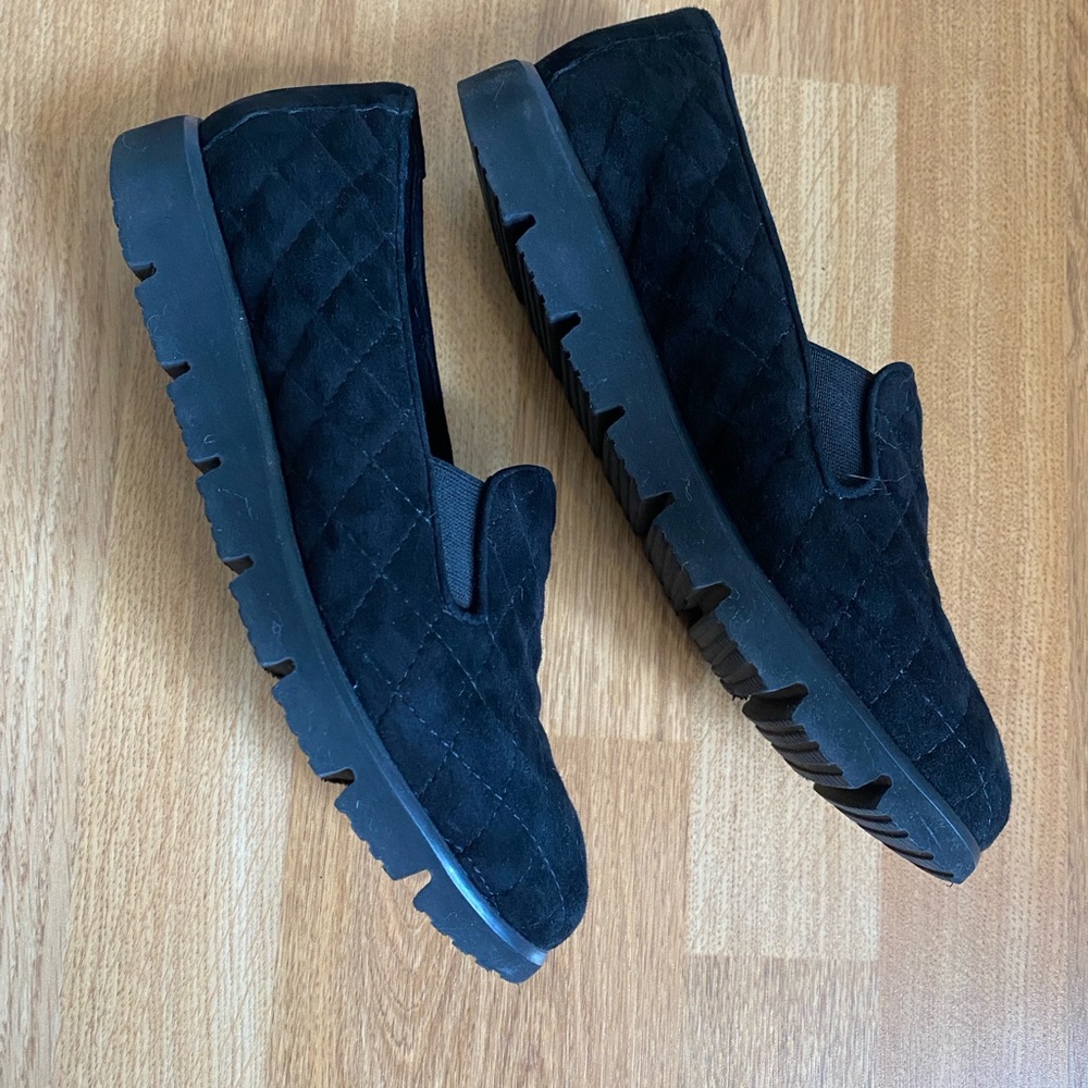 NWOT/EUC Vaneli Women's Black Quilted Suede Loafers | size 8 1/2 W | worn once - Picture 3 of 7